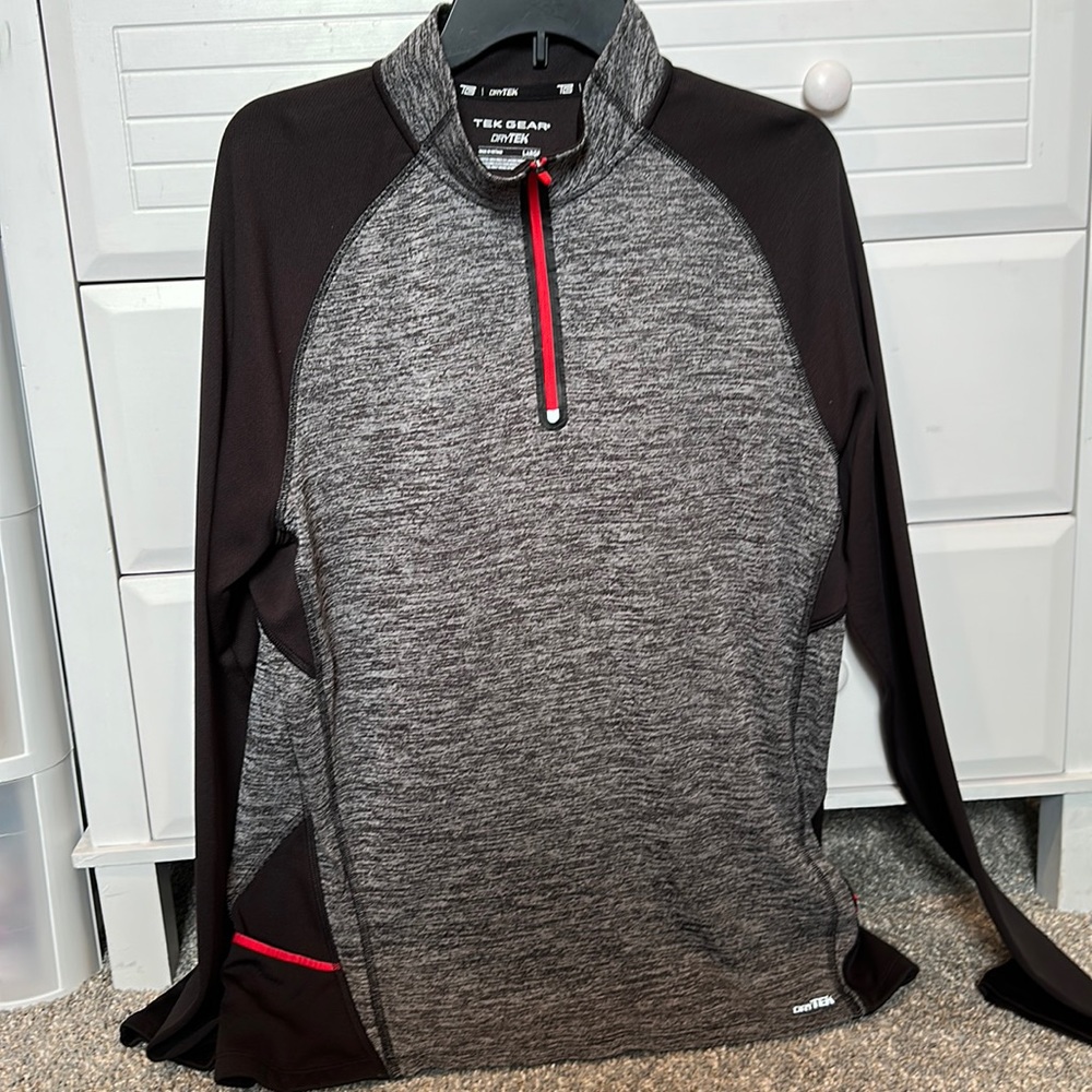 Tek Gear DryTEK long sleeve quarter from zip jackets. Men’s size large